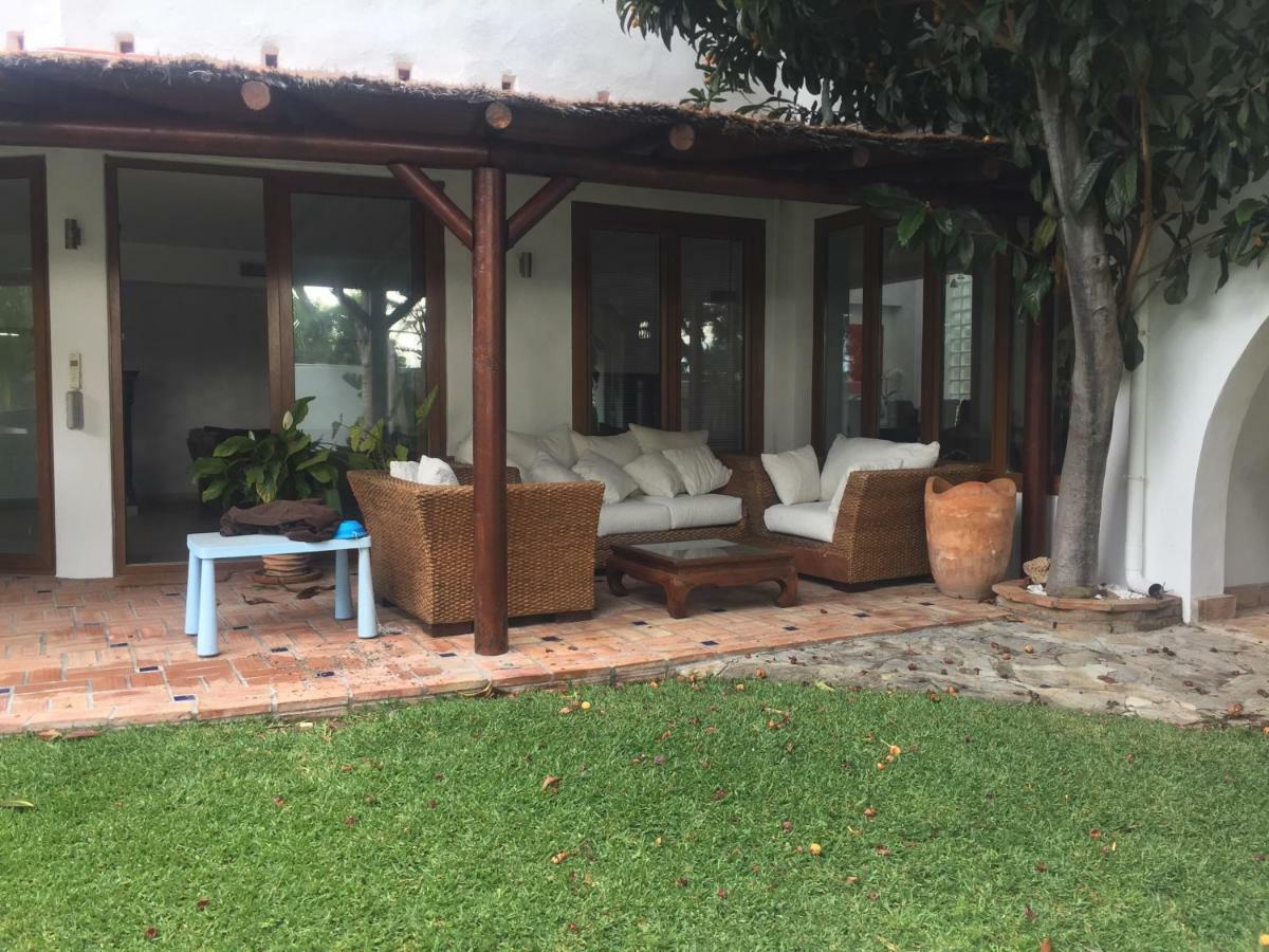 Villa With Heated Pool And Jacuzzi Close To Puerto Banus And Beach Estepona Ngoại thất bức ảnh