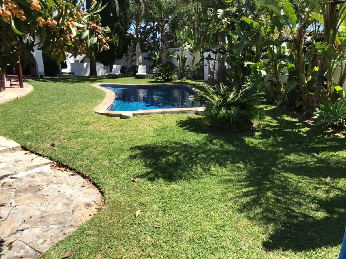 Villa With Heated Pool And Jacuzzi Close To Puerto Banus And Beach Estepona Ngoại thất bức ảnh